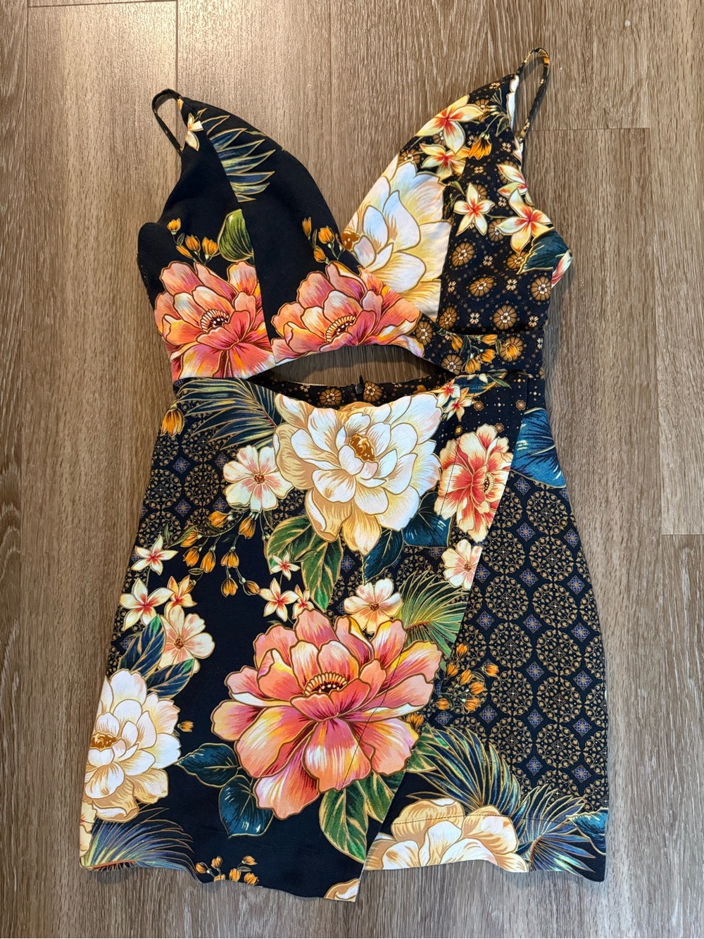 FARM RIO Cutout Dress